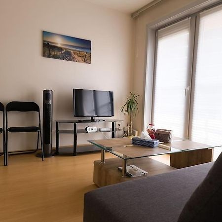 Cozy Studio With Pool Close To The Sea ออสเทนด์ ภายนอก รูปภาพ