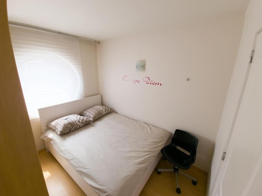 Cozy Studio With Pool Close To The Sea ออสเทนด์ ภายนอก รูปภาพ